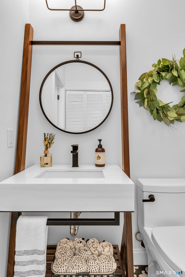 672 Route 81 Photo 11