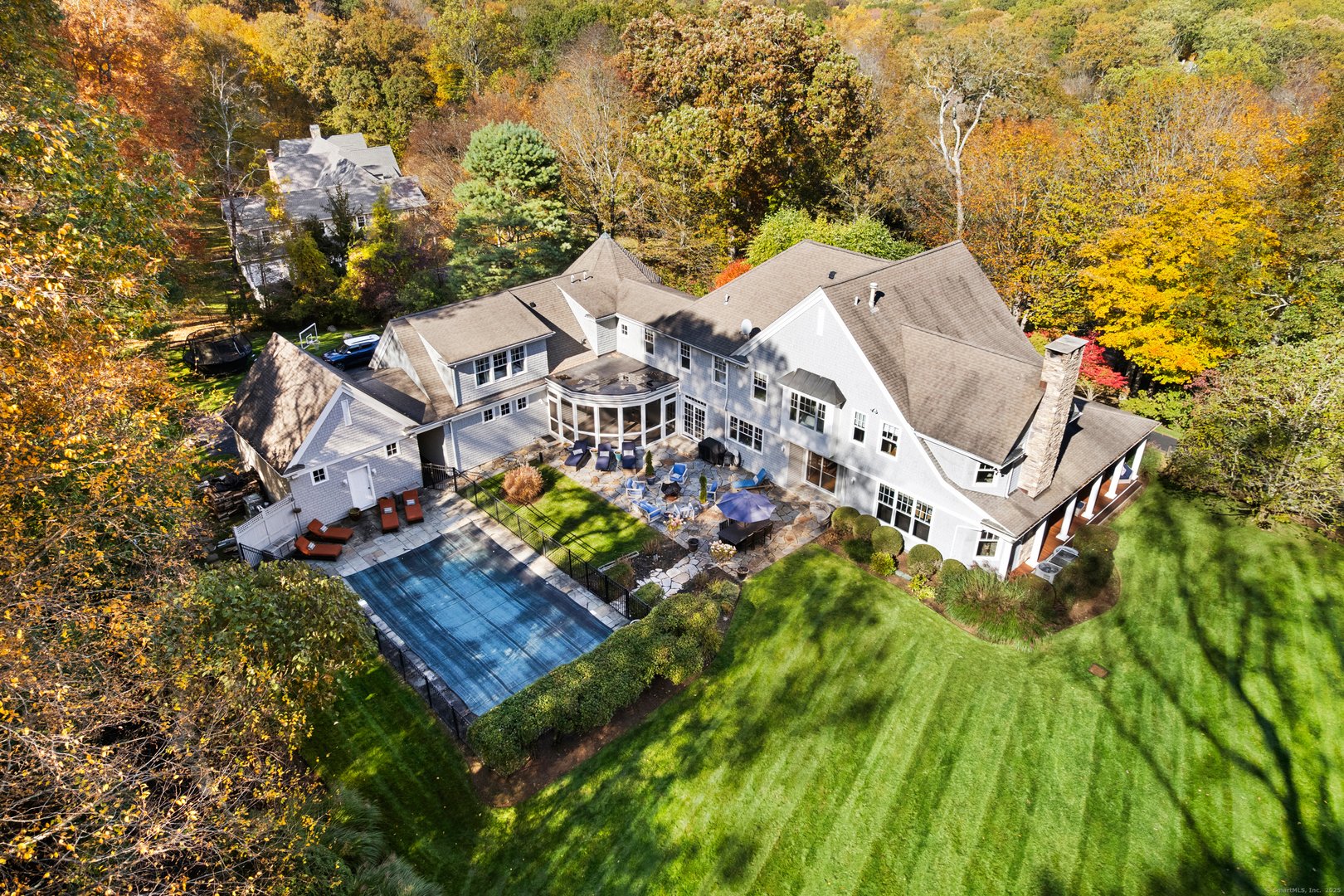 6 Winthrop Hills Photo 5