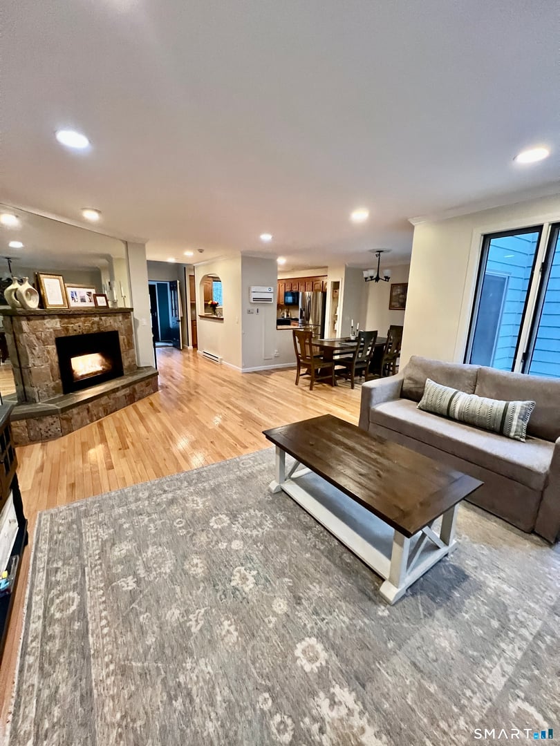 473 Evergreen Road Photo 5