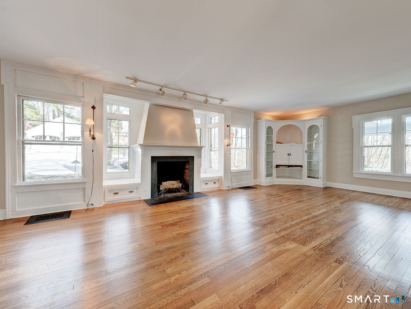 6 Pelton Hill Photo 4