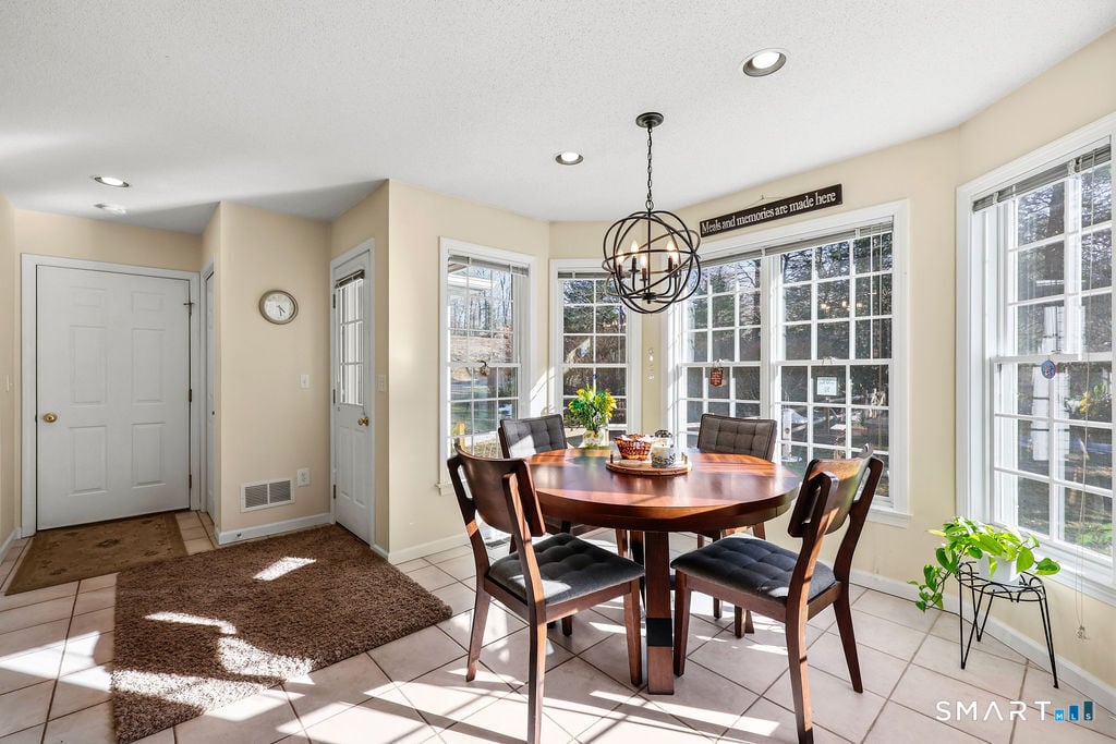 73 High Valley Drive Photo 16