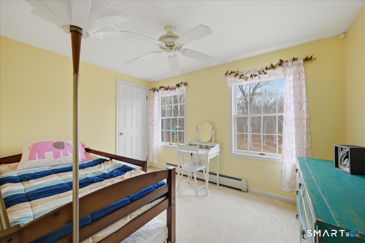 393 Forsyth Road Photo 18