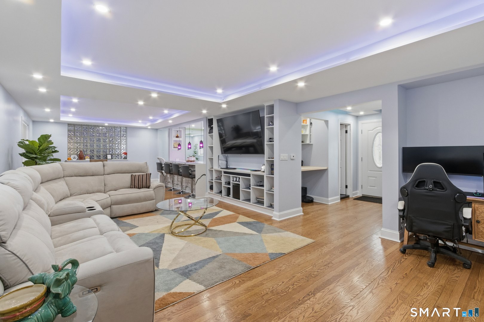 589 Racebrook Road Photo 5