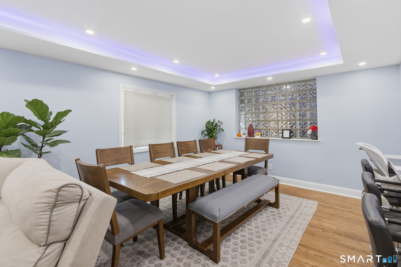 589 Racebrook Road Photo 9