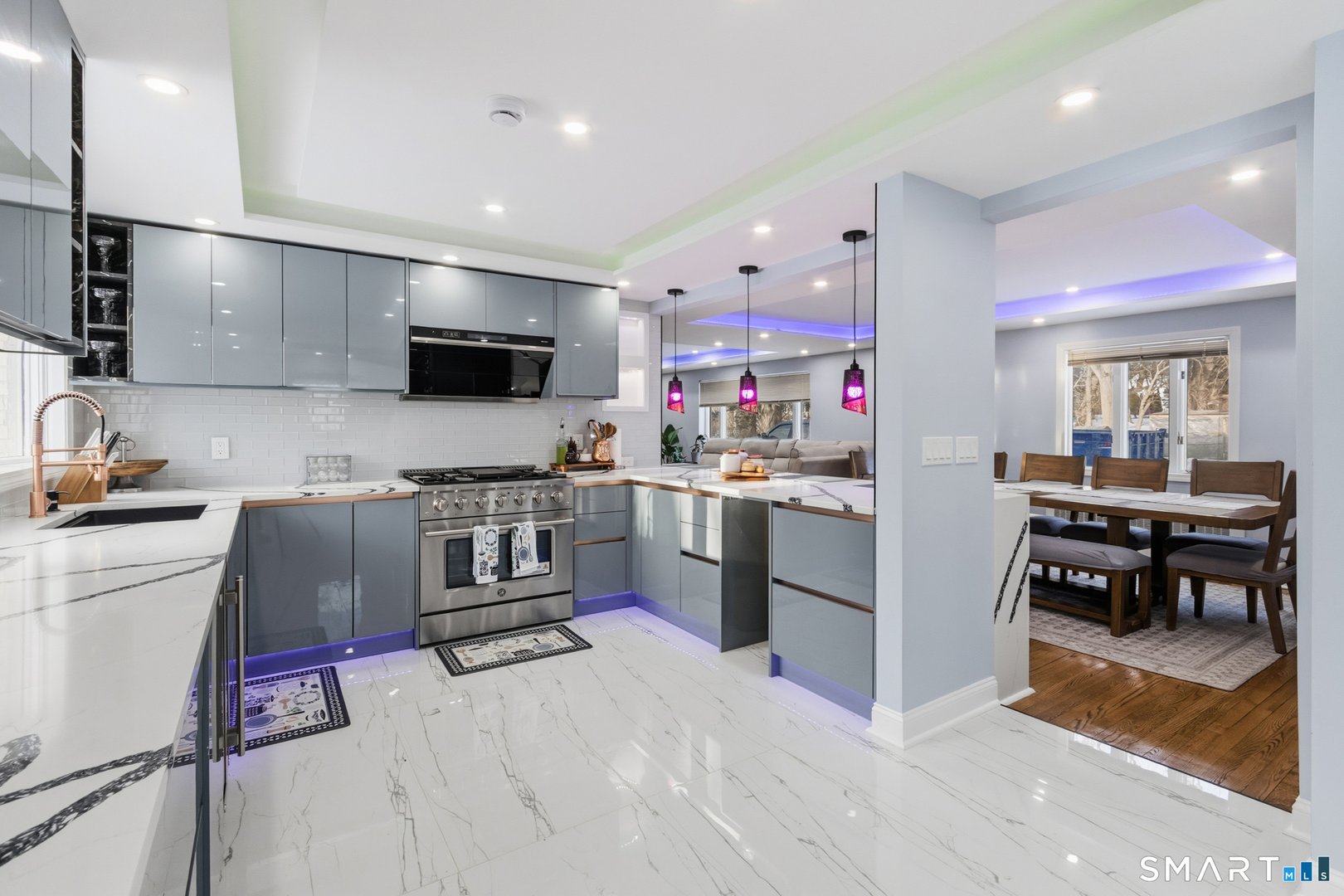 589 Racebrook Road Photo 16