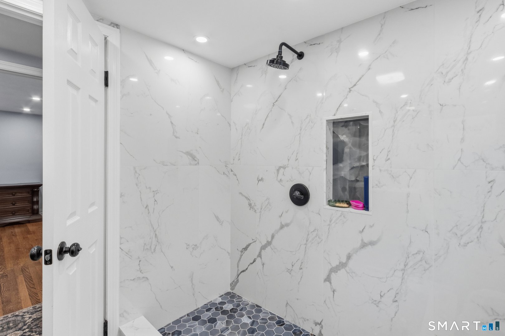 589 Racebrook Road Photo 29