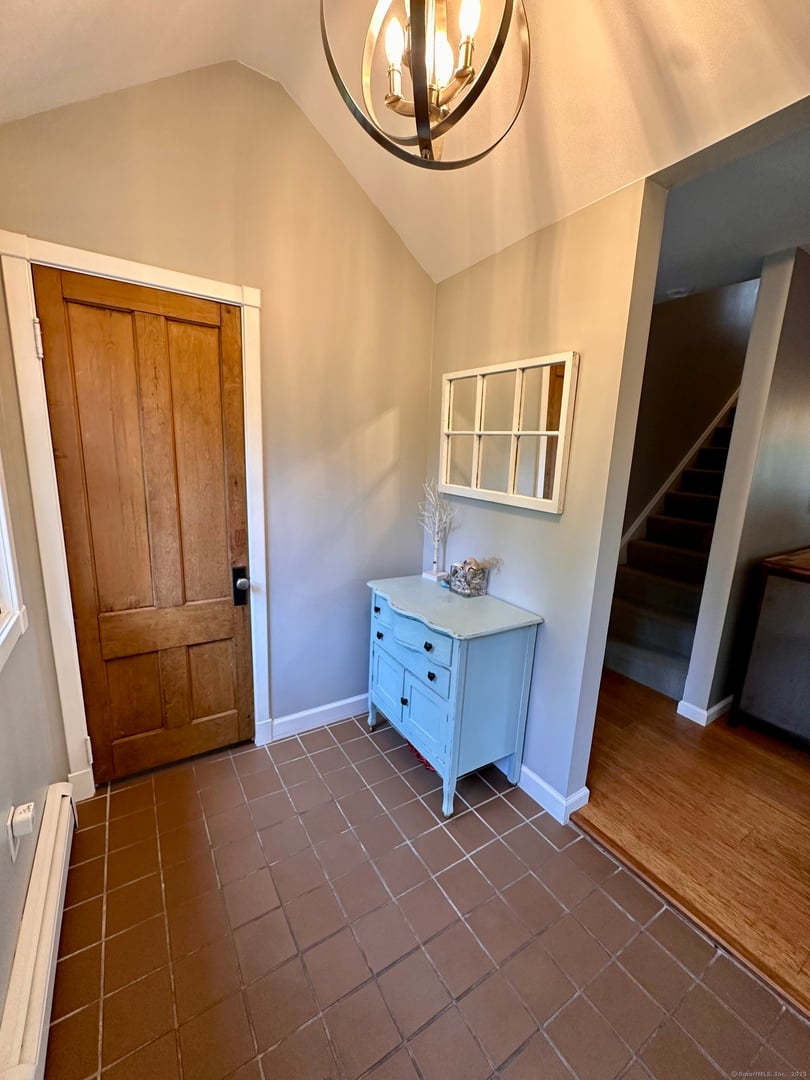 44 Warren Street Photo 6