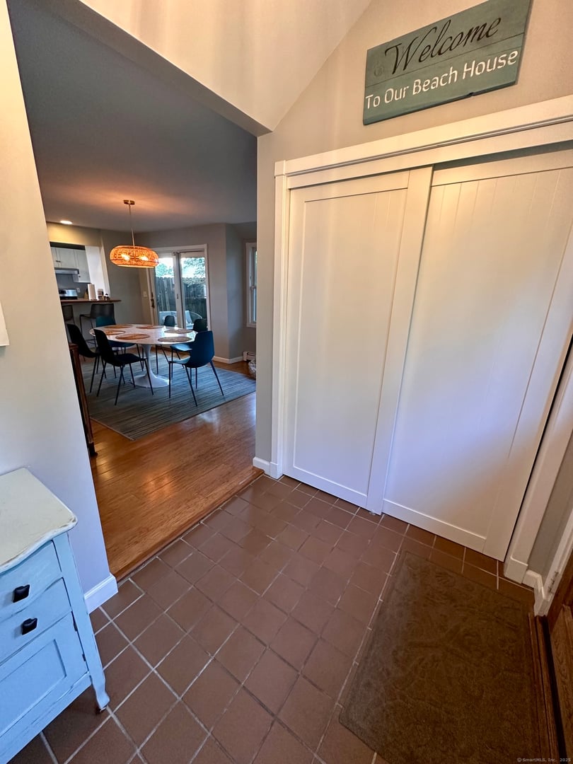 44 Warren Street Photo 7