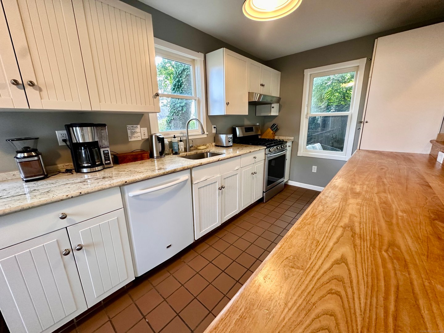 44 Warren Street Photo 13