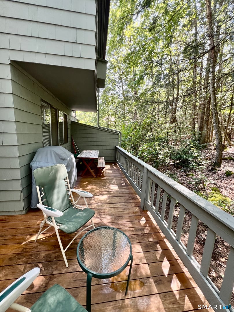 330 Ledge Drive Photo 29