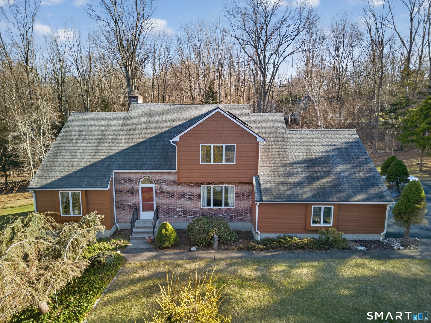 33 Valley Drive Photo 1