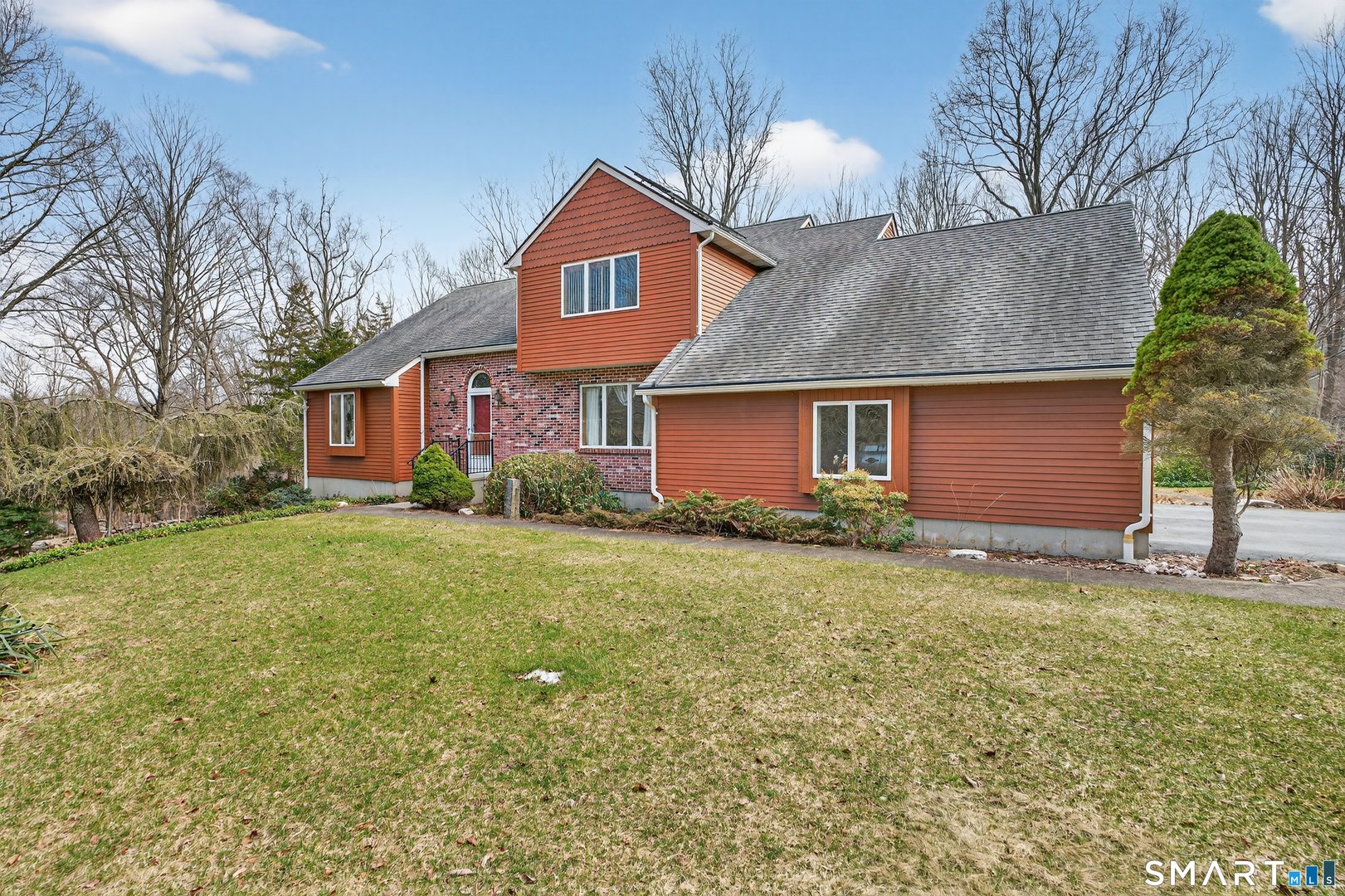 33 Valley Drive Photo 3