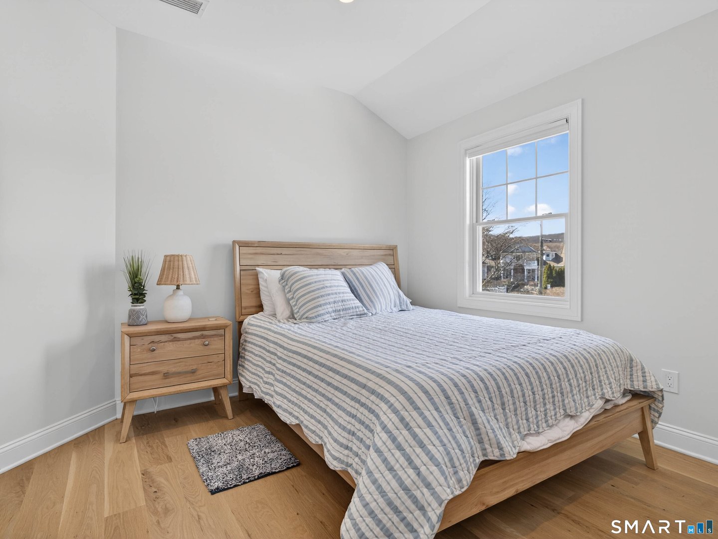 22 Park Drive Photo 33