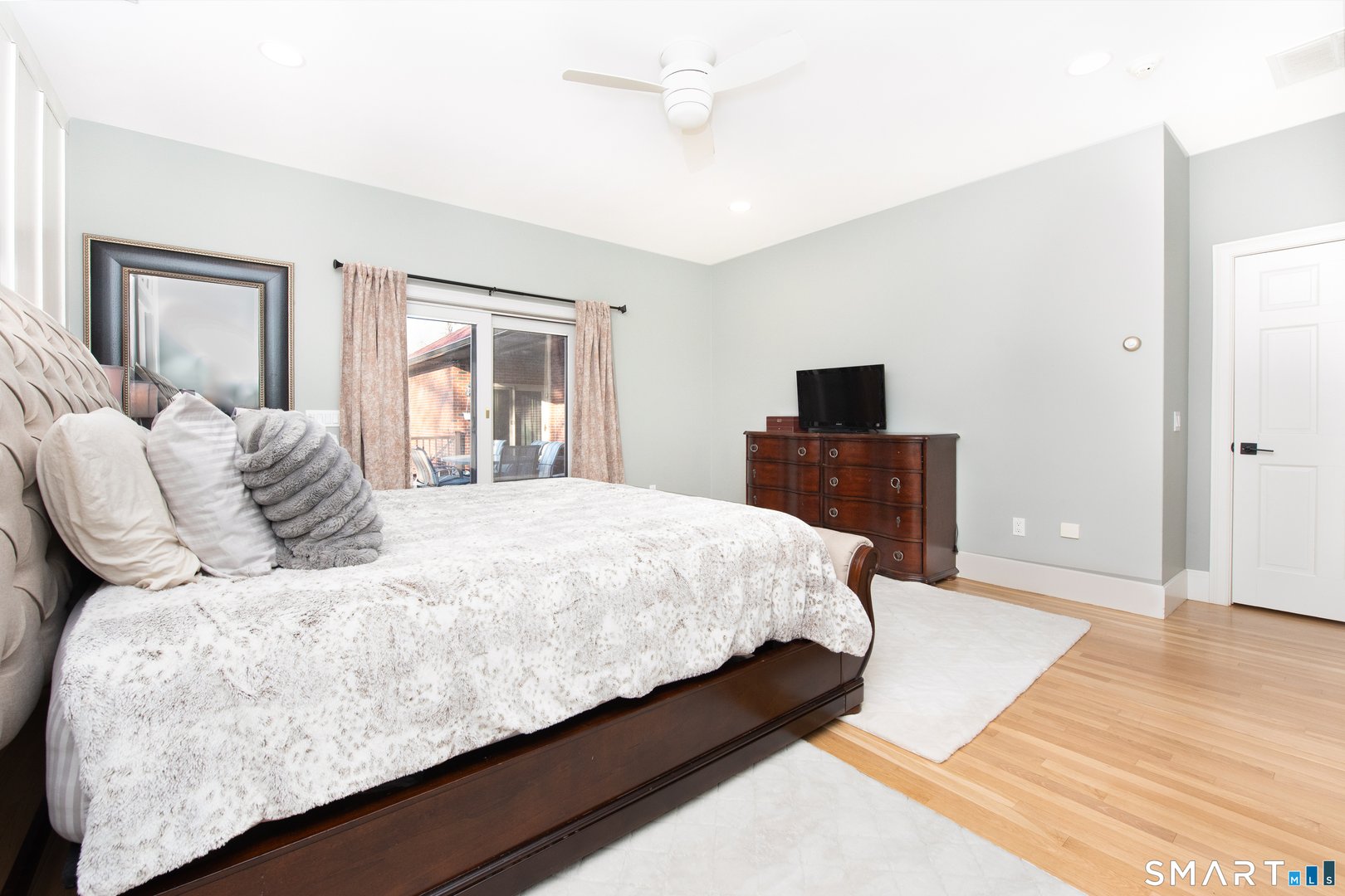 35 Golden Hill Lane Photo 18