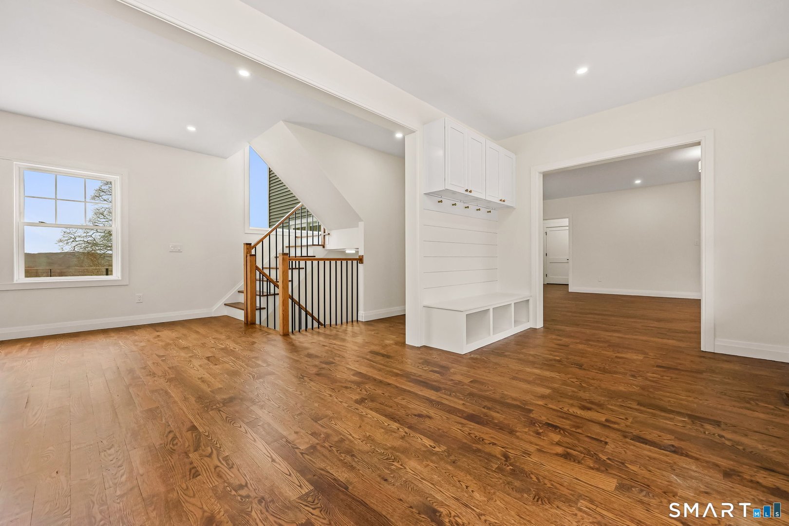 41 Crown View Drive Photo 3