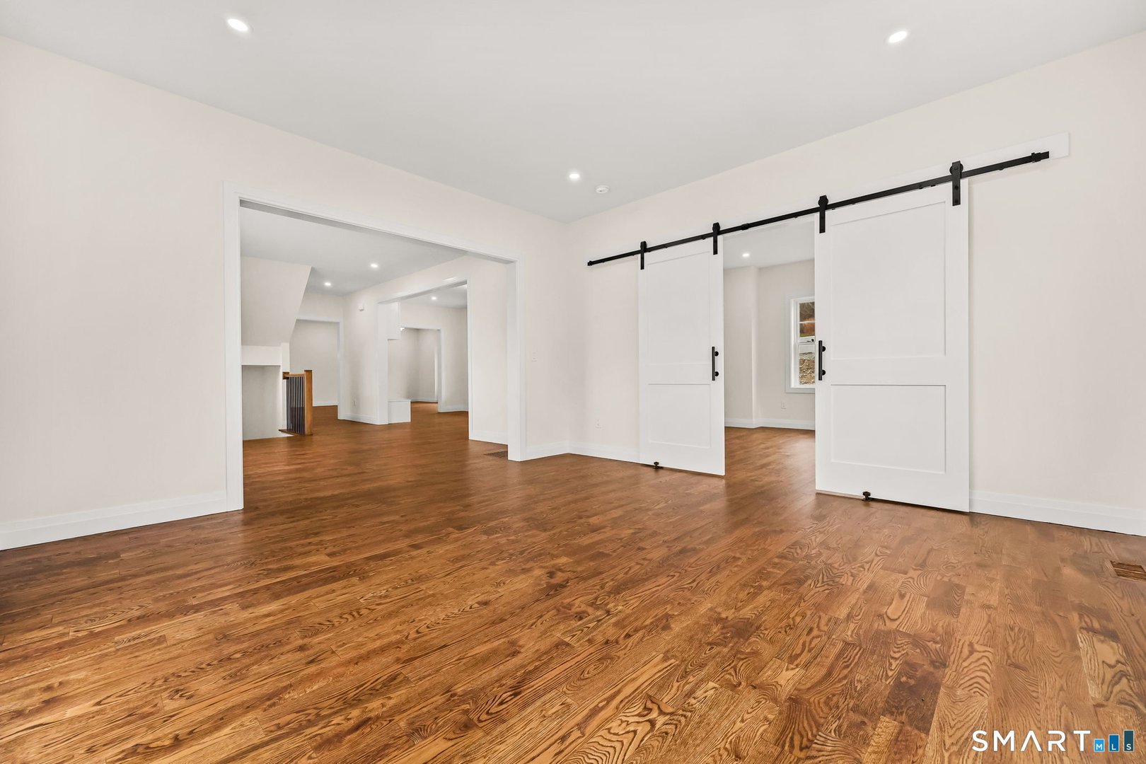 41 Crown View Drive Photo 13