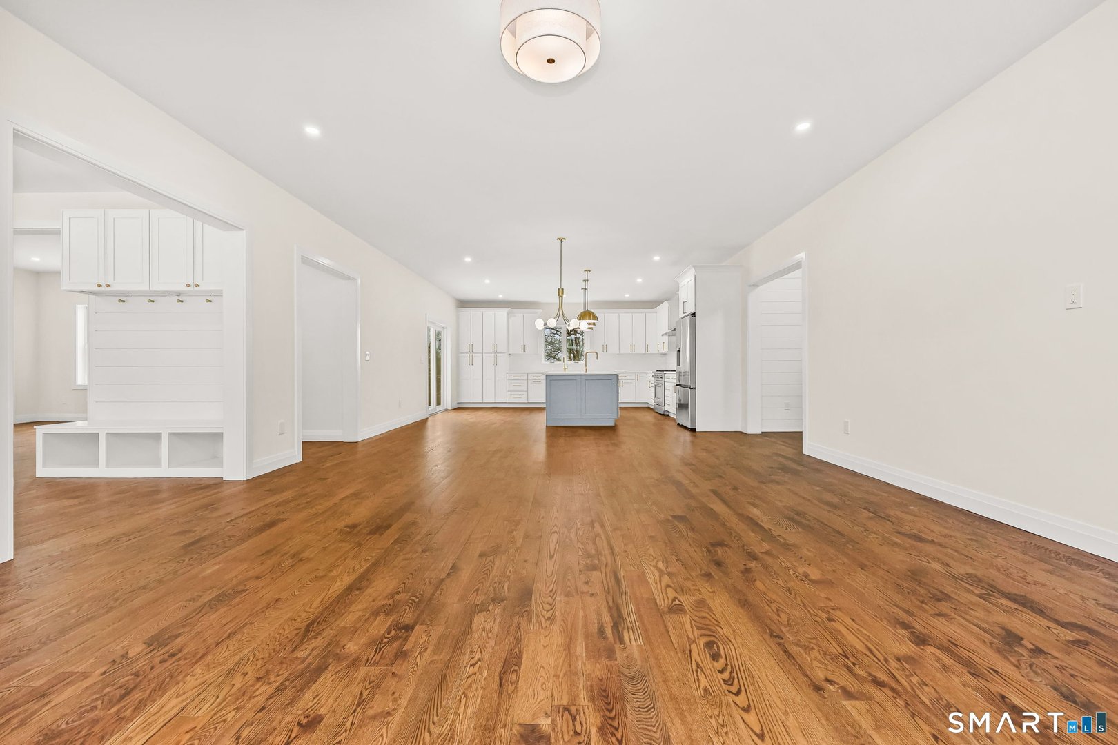 41 Crown View Drive Photo 17