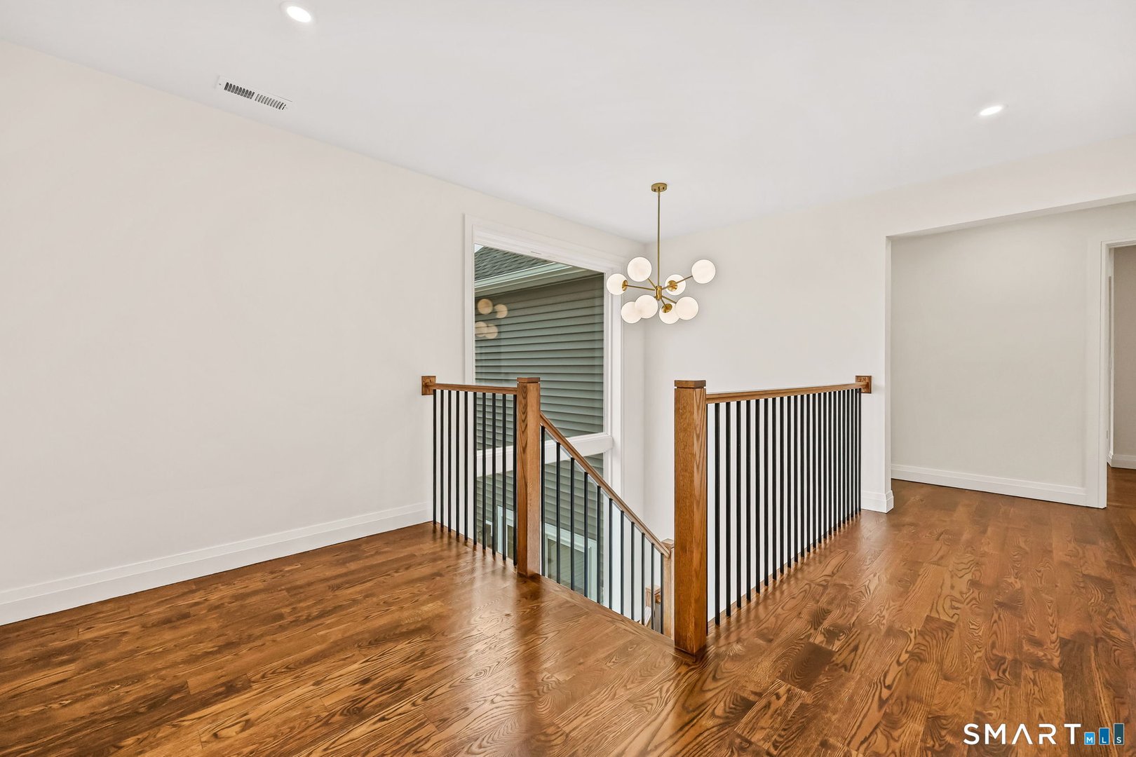 41 Crown View Drive Photo 20