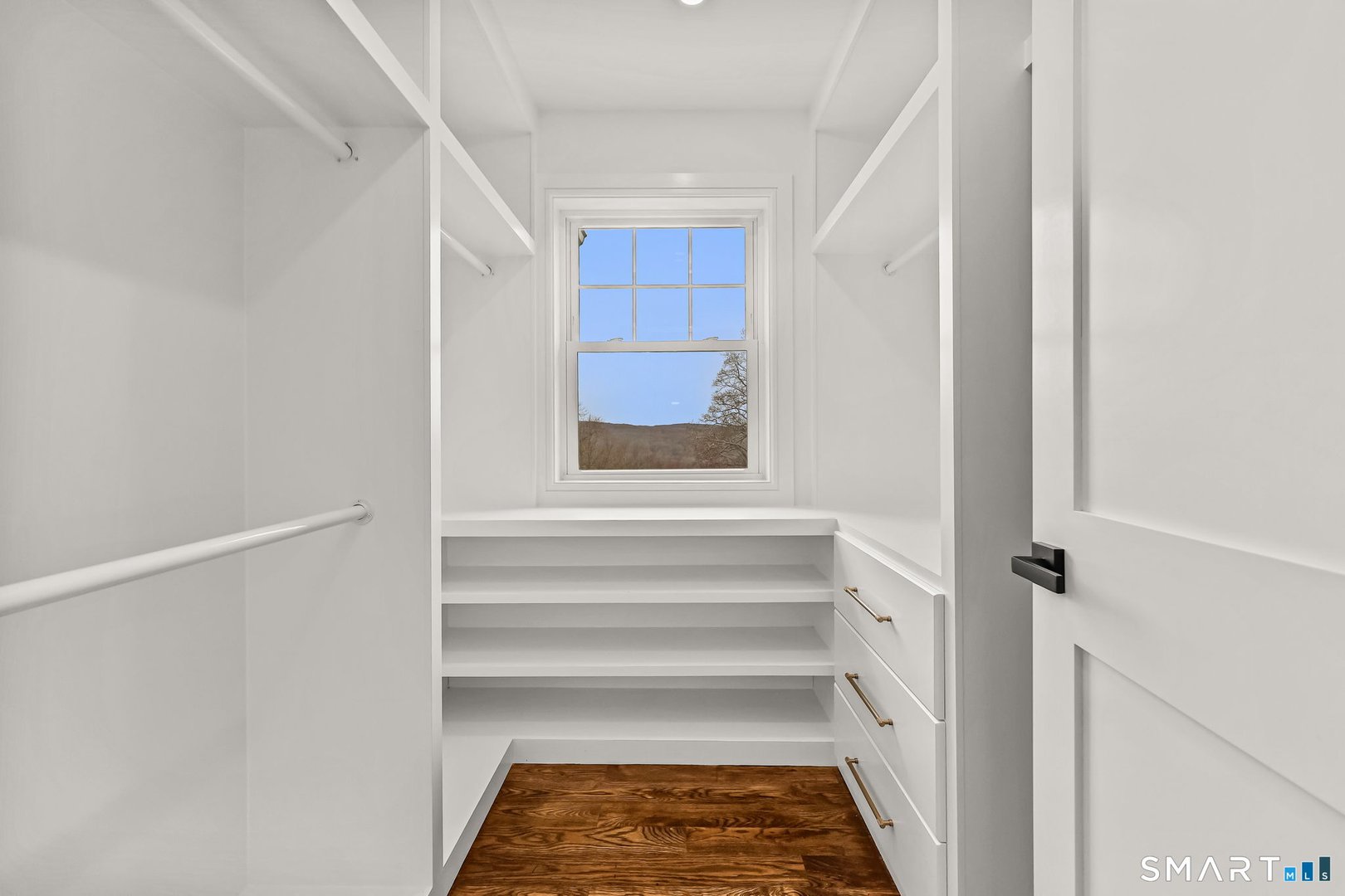 41 Crown View Drive Photo 31