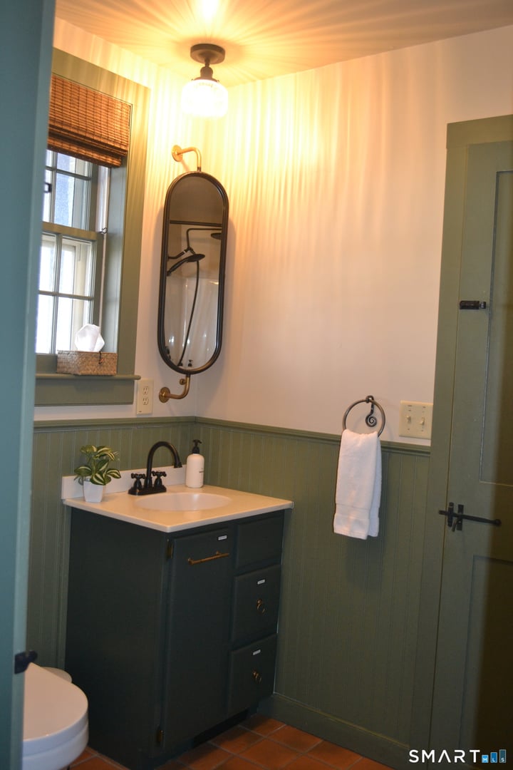 11 Smith Avenue Photo 16