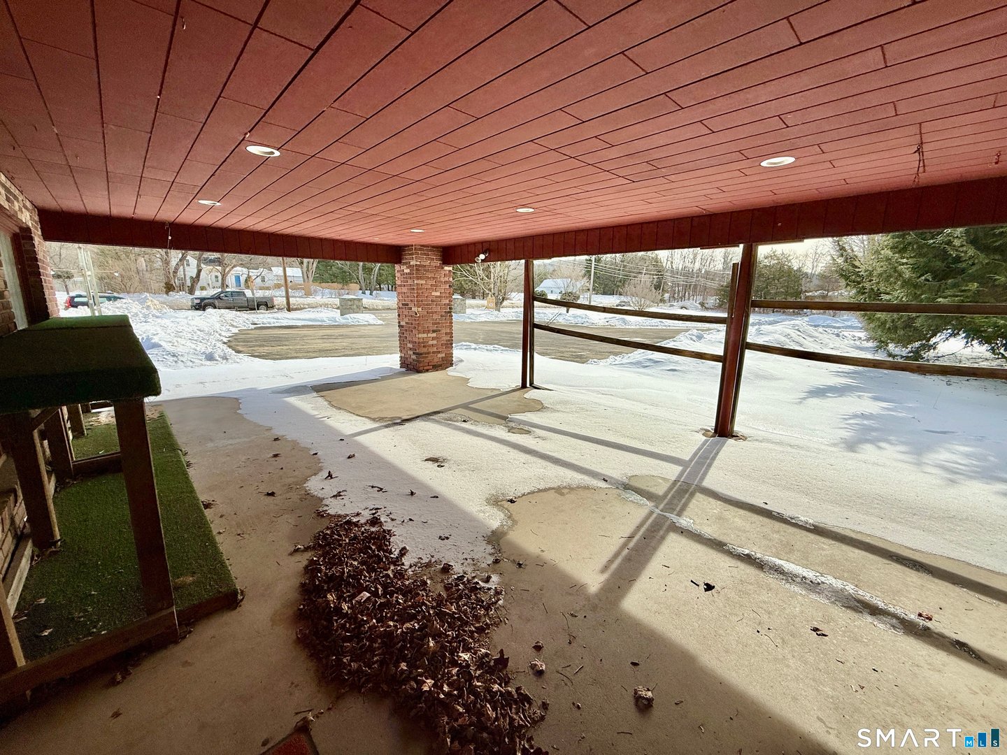 524 Main Street South Photo 2