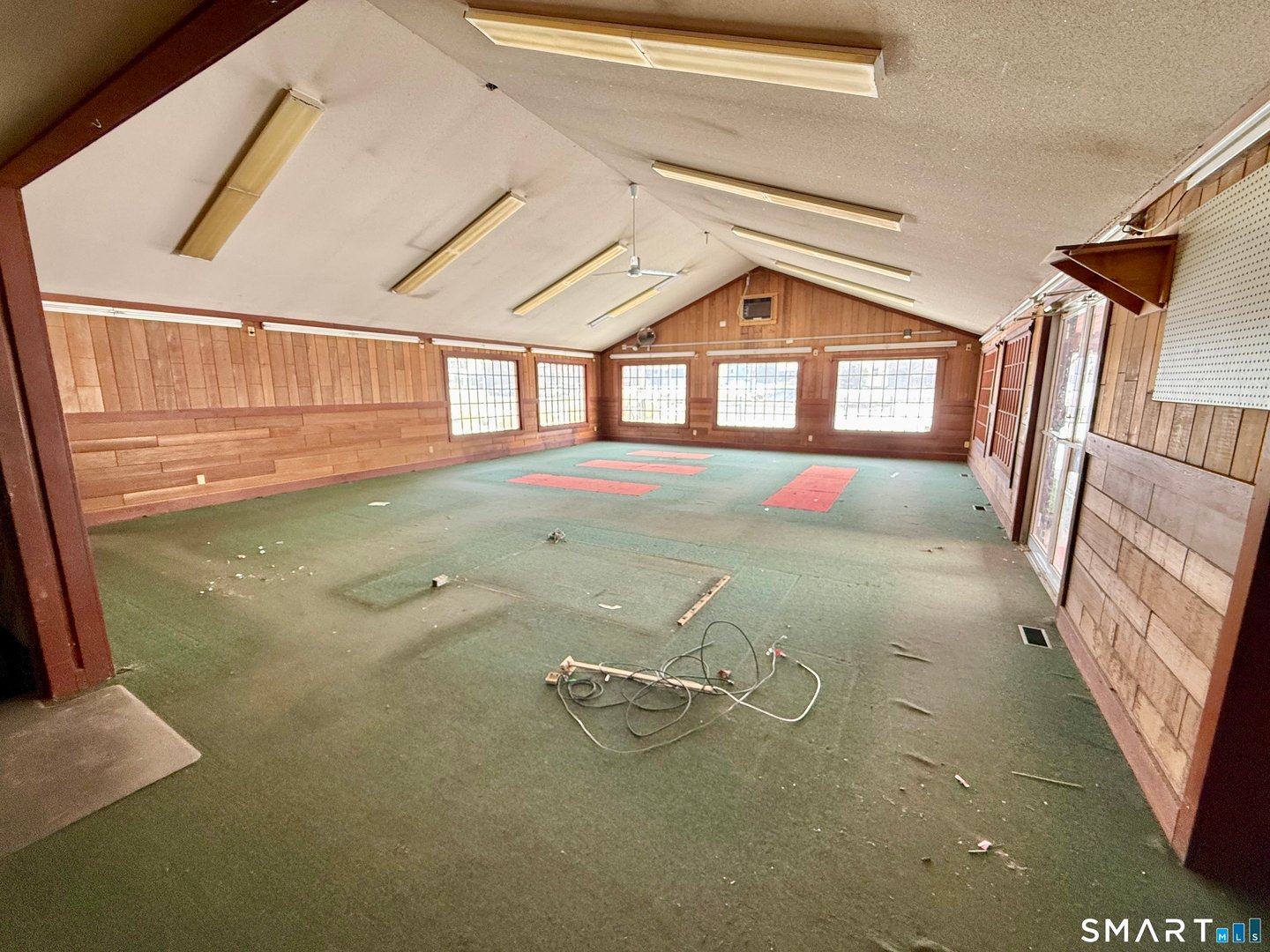 524 Main Street South Photo 3