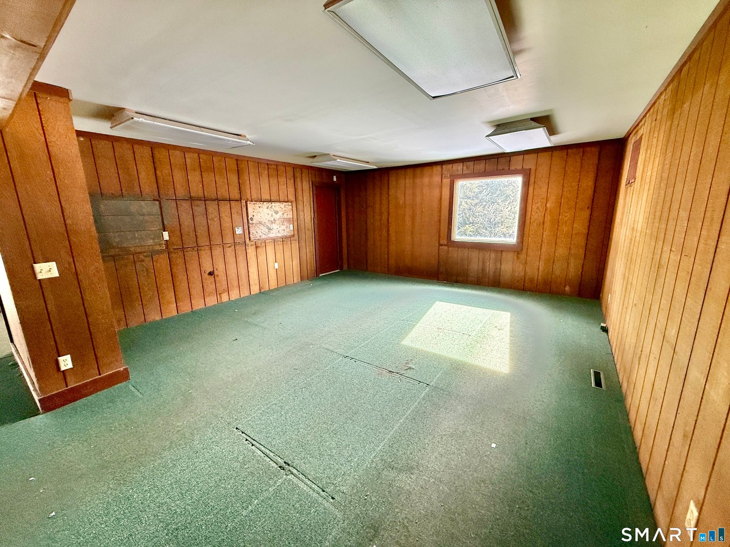 524 Main Street South Photo 5