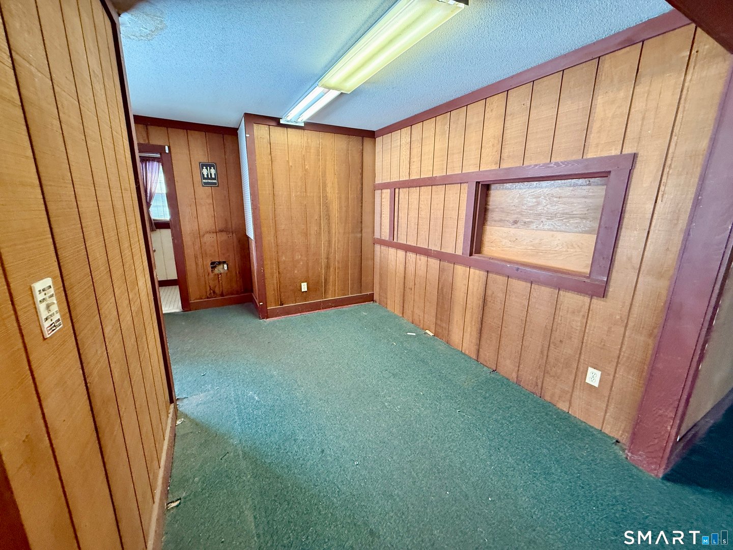 524 Main Street South Photo 8