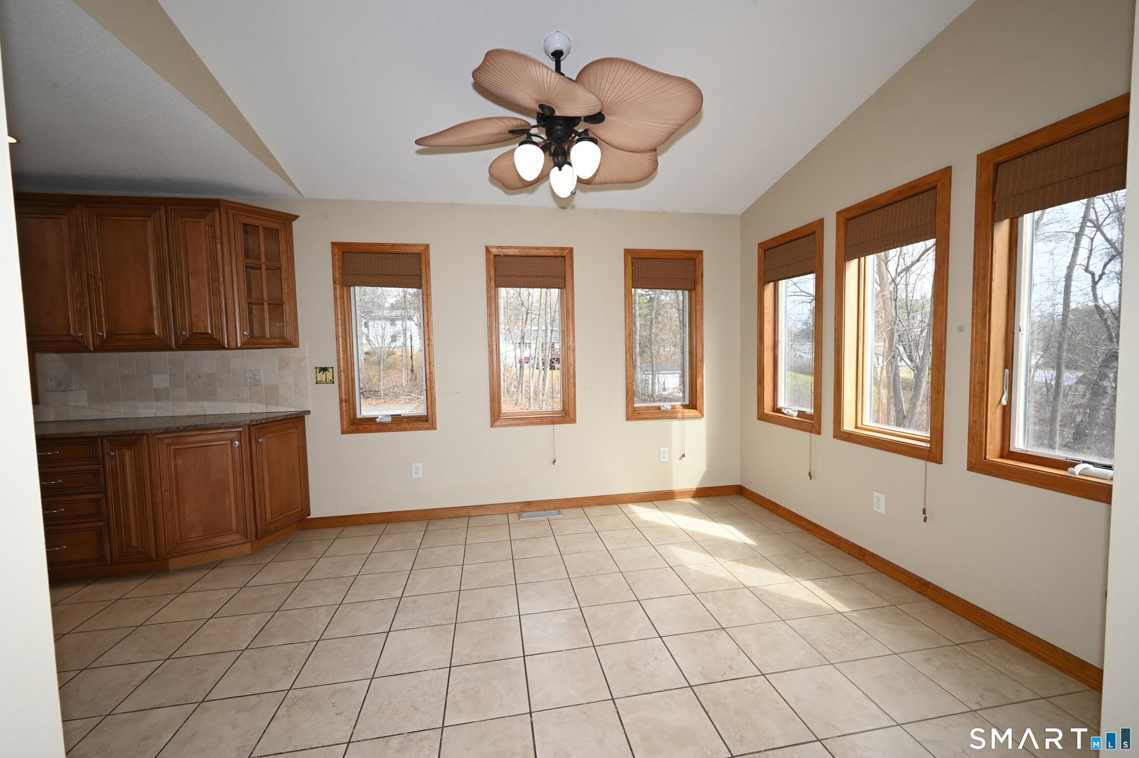 46 Mcmahon Lane Photo 16