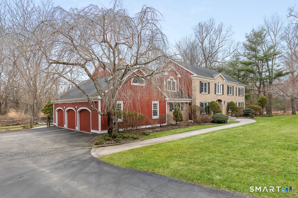 56 Penny Lane Photo 3