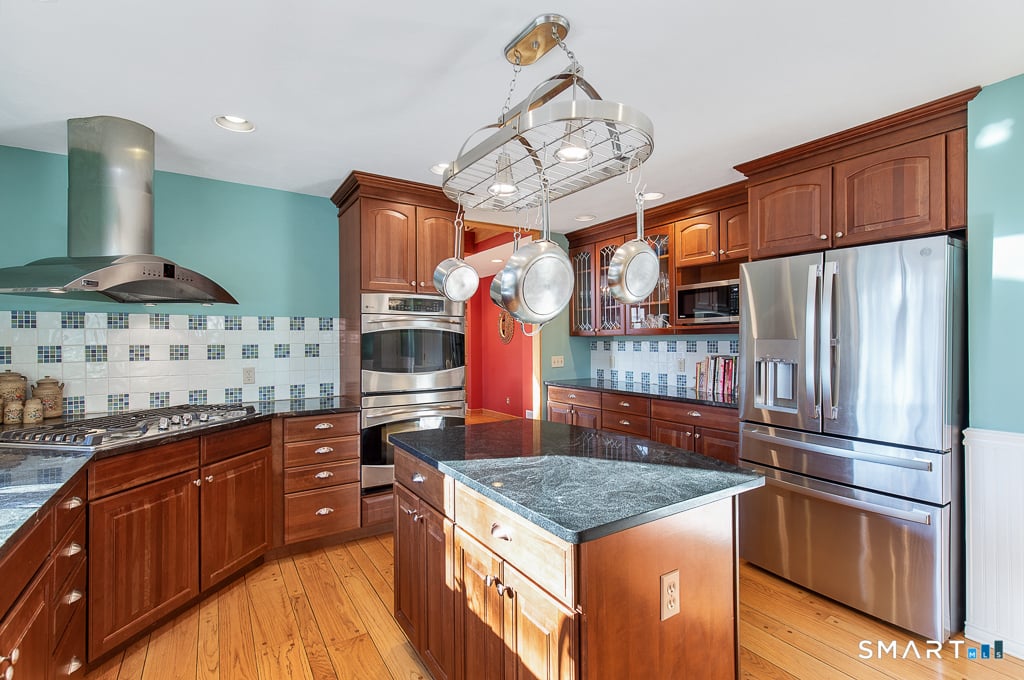 56 Penny Lane Photo 6