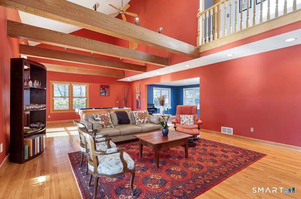 56 Penny Lane Photo 14