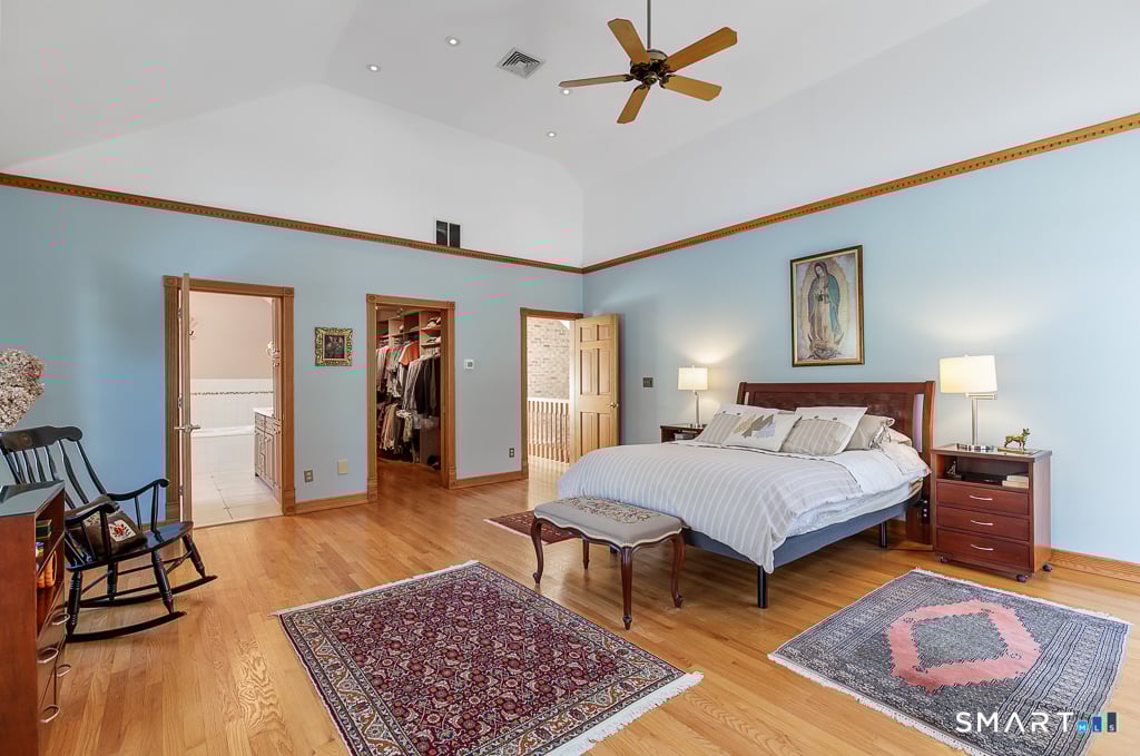 56 Penny Lane Photo 25