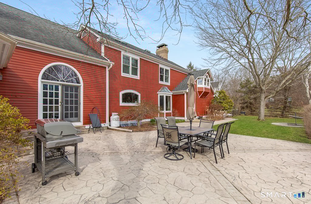 56 Penny Lane Photo 35