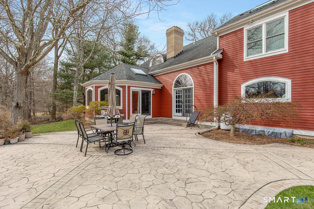 56 Penny Lane Photo 36