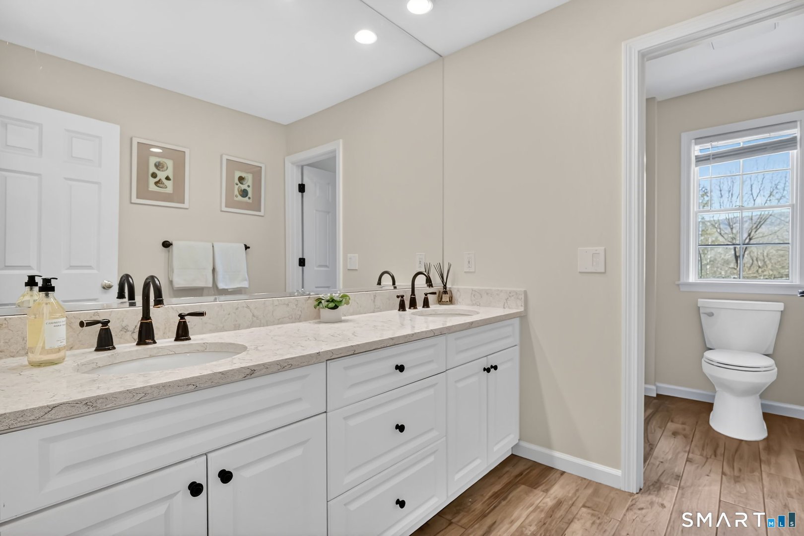 10 Old Meadow Way Photo 26