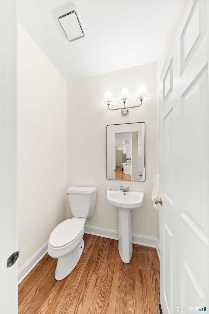 260 Range Road Photo 16