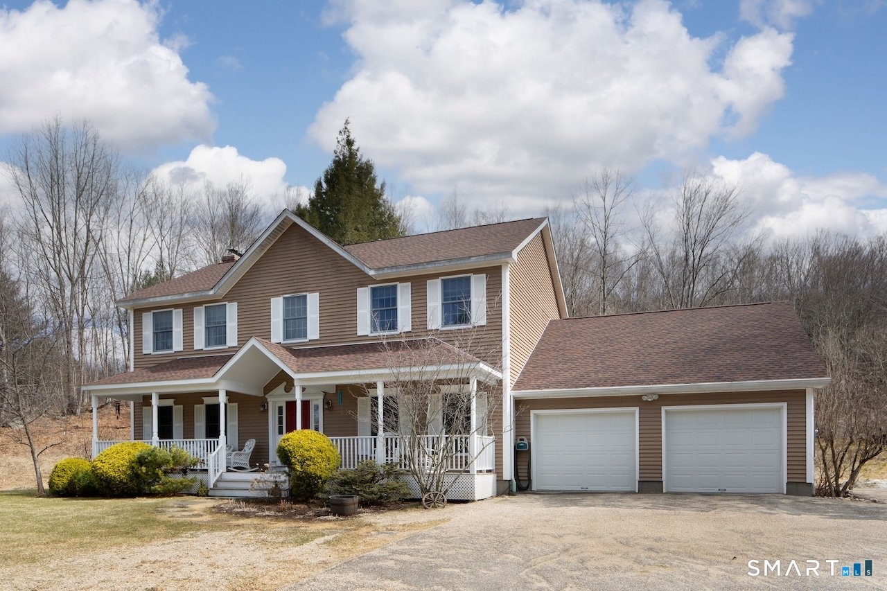 82 Valley Road Photo 1