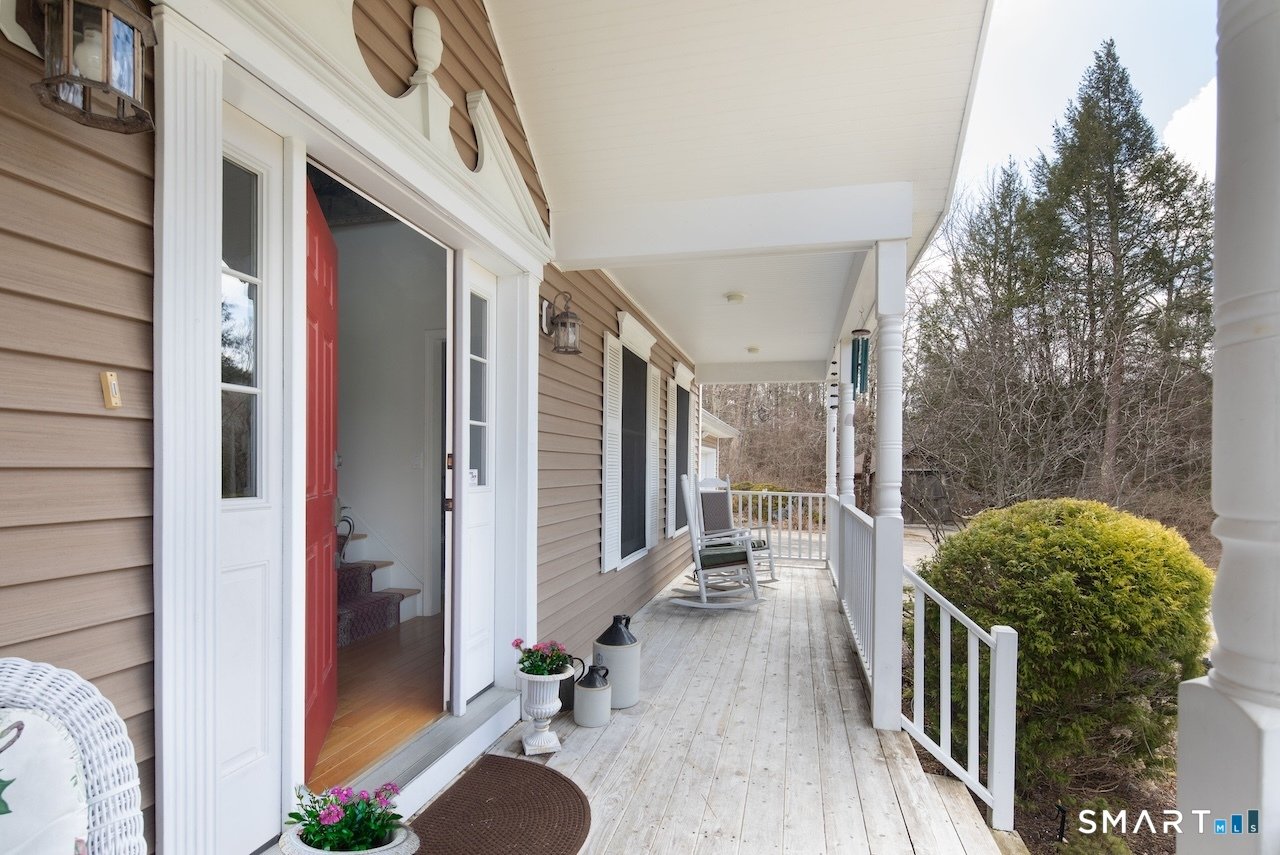 82 Valley Road Photo 3