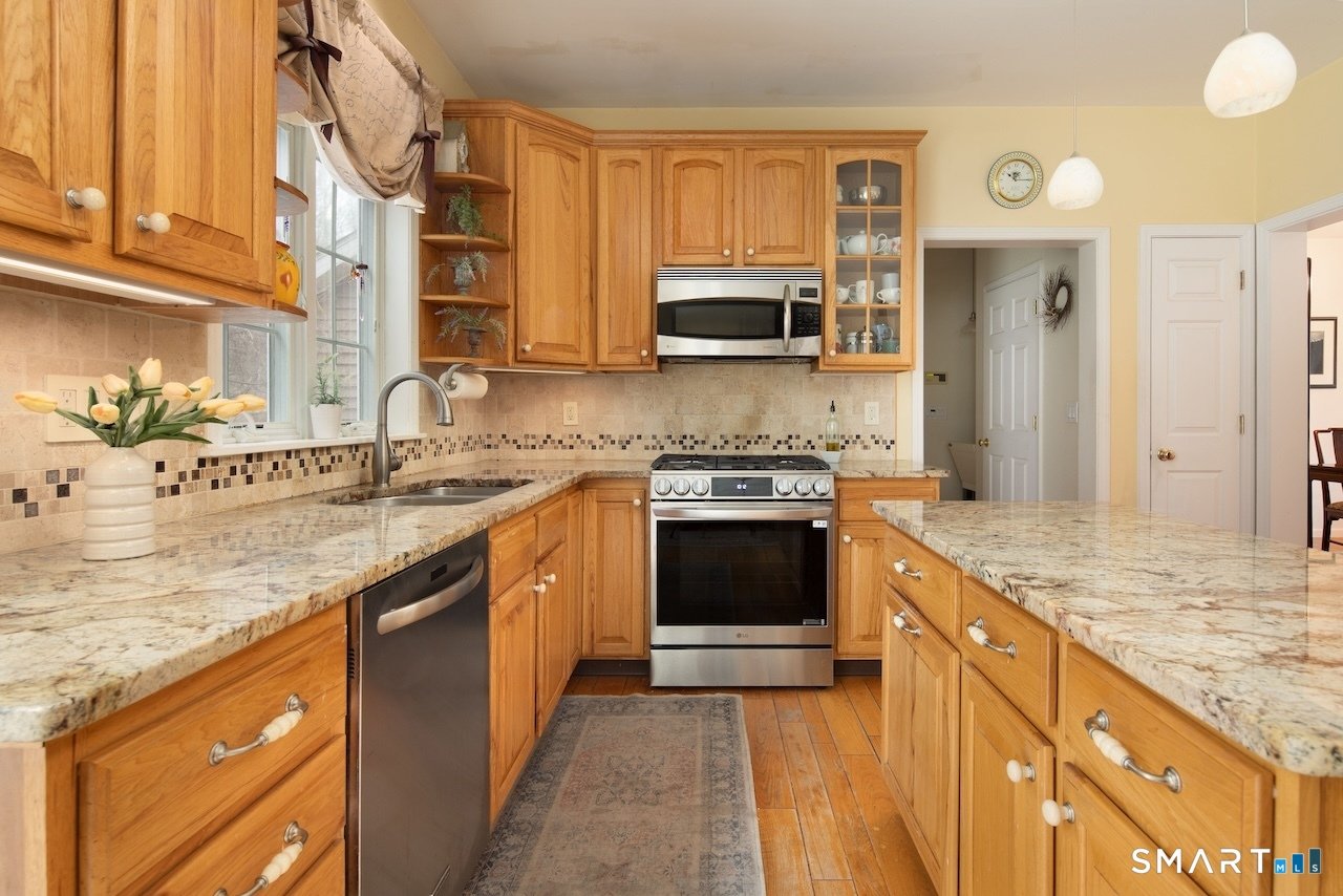 82 Valley Road Photo 8