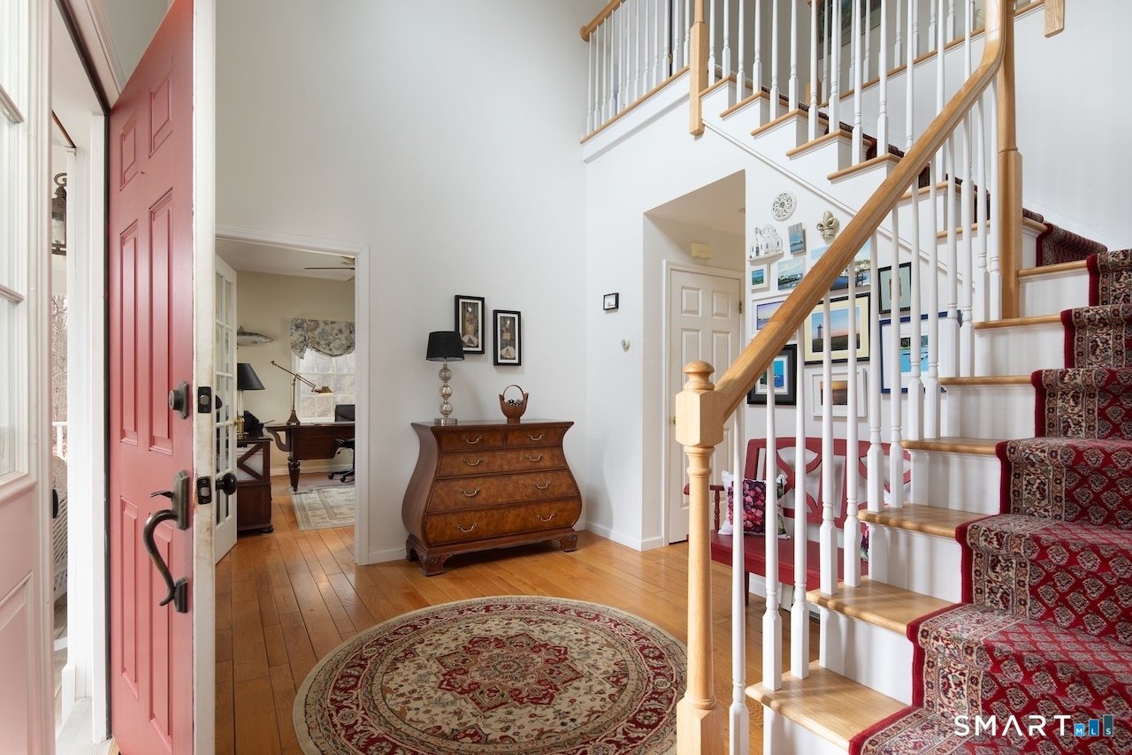 82 Valley Road Photo 14