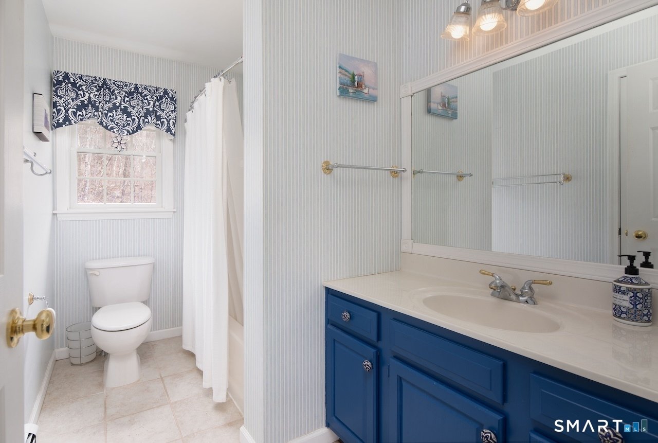 82 Valley Road Photo 19