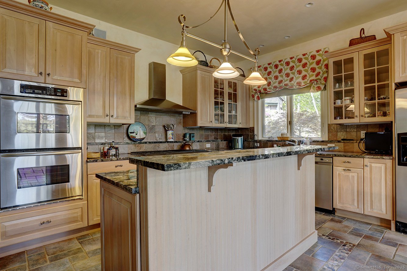 Norfolk Single Family Photo 12