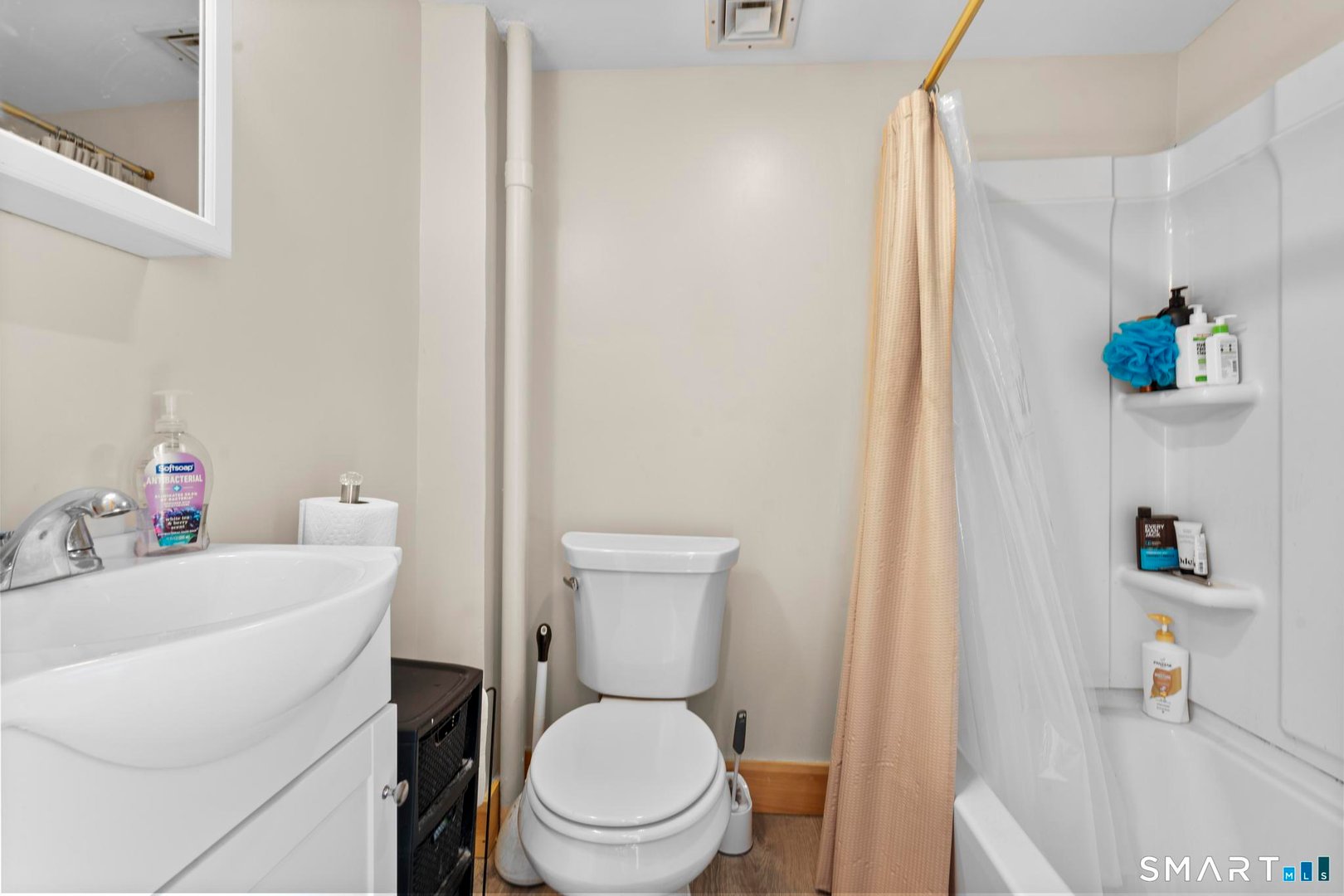 170 Main Street Photo 12