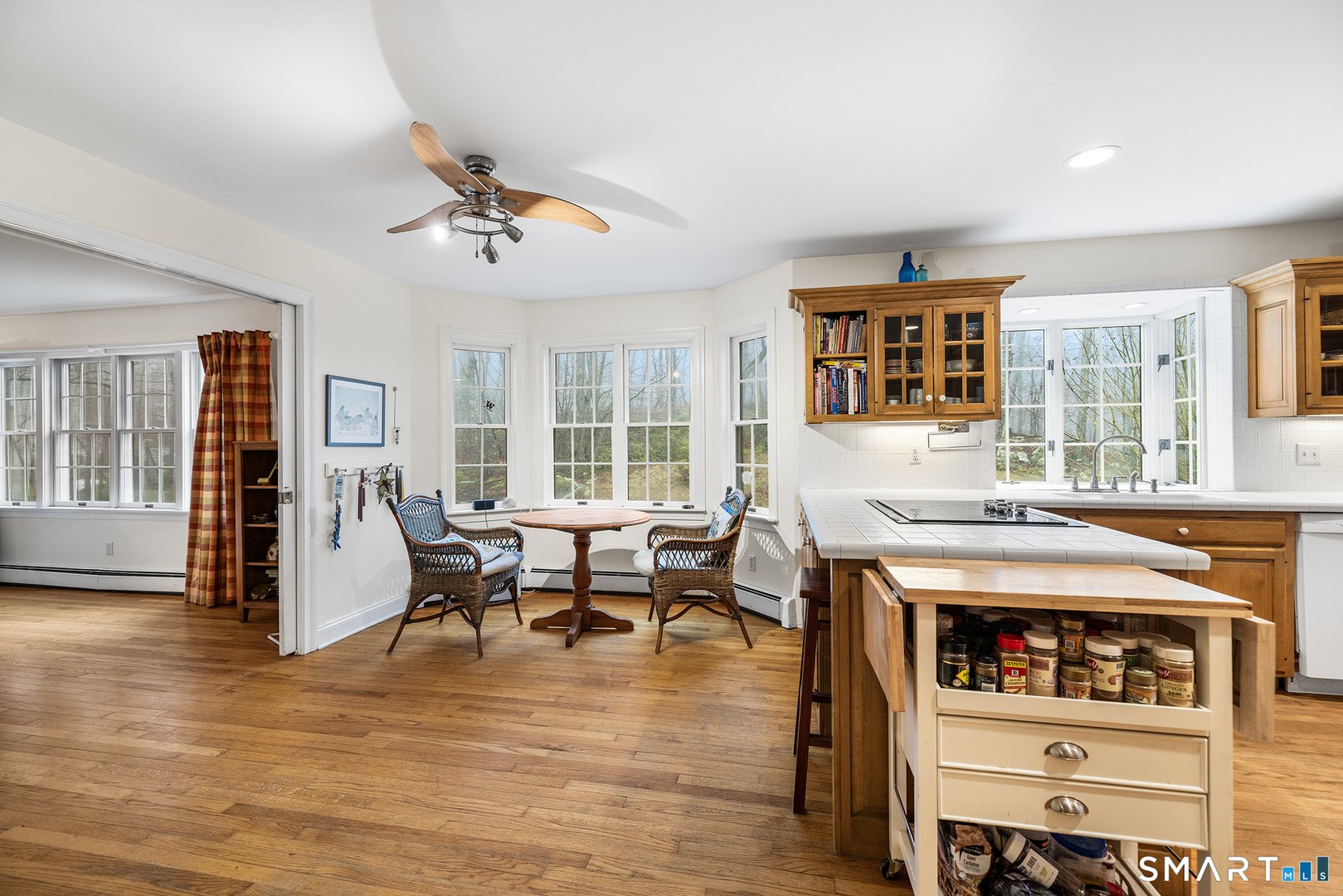 319 Laurelwood Drive Photo 3