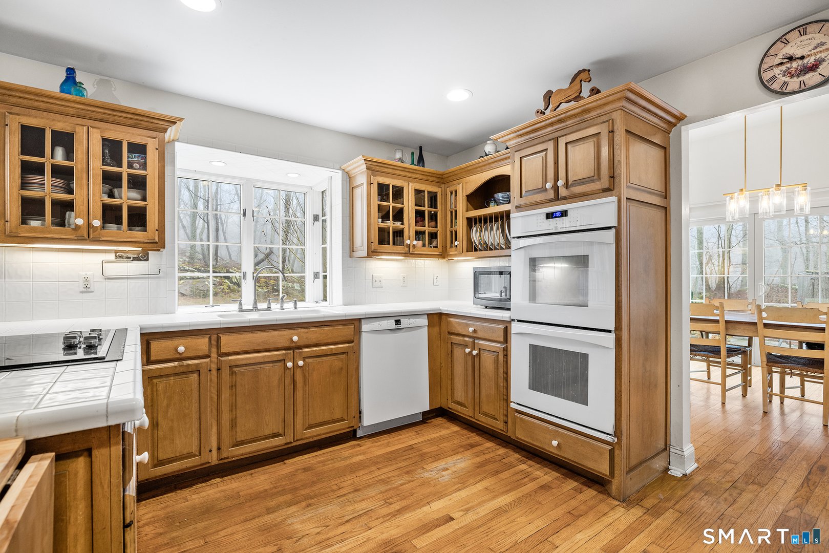 319 Laurelwood Drive Photo 8