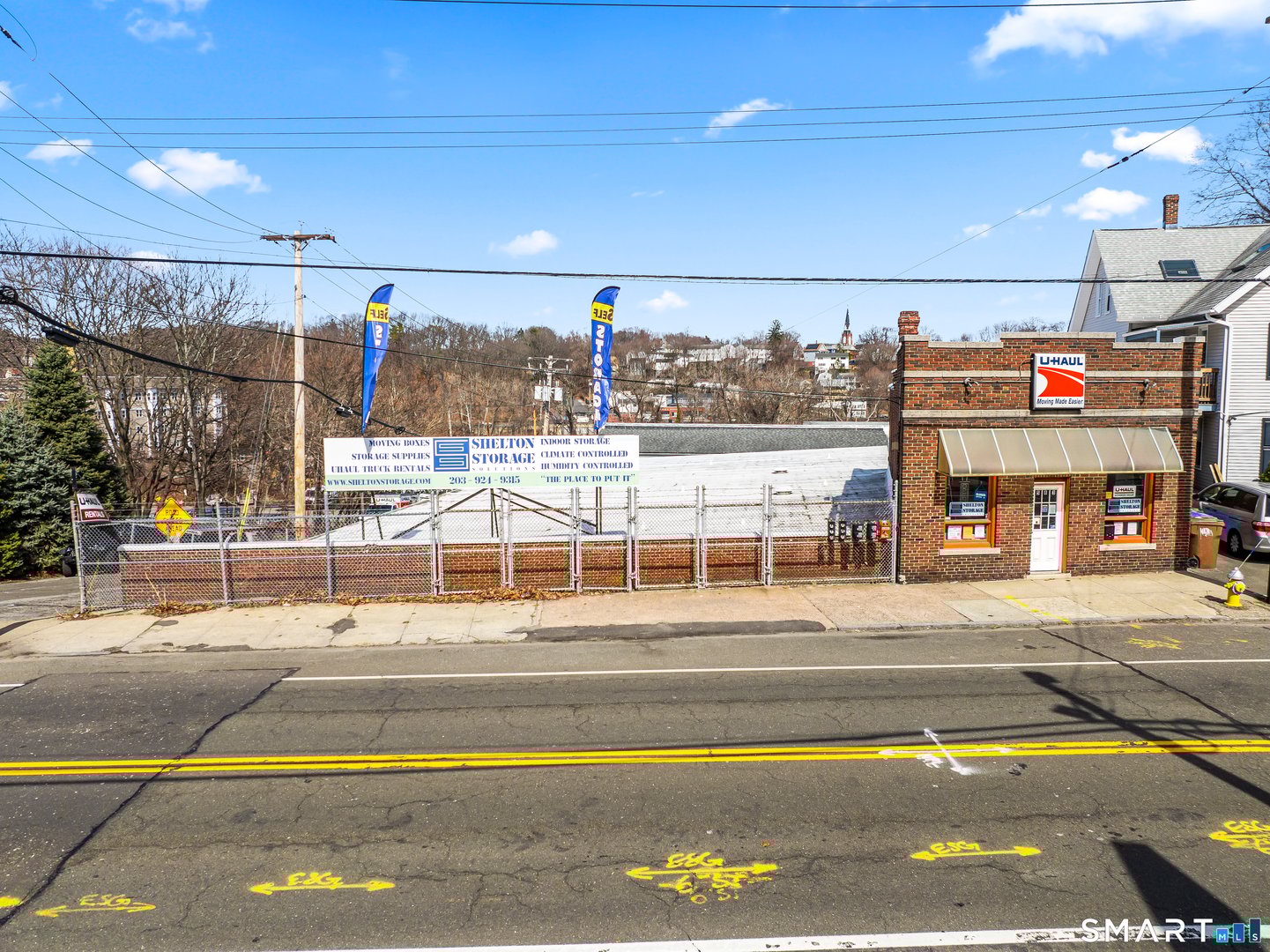 583 Howe Avenue Photo 1