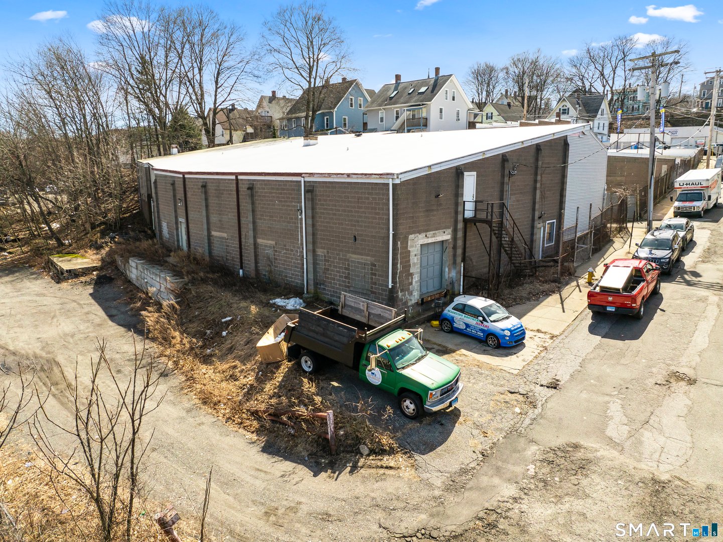 583 Howe Avenue Photo 14