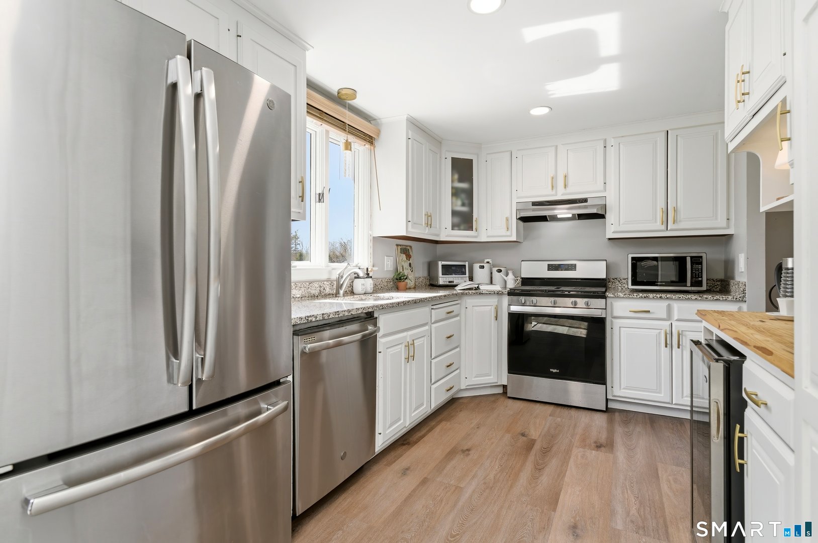 37 Farnham Road Photo 16