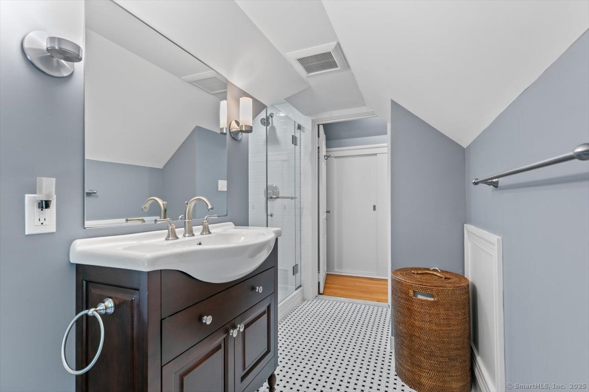 26 Old Orchard Road Photo 30